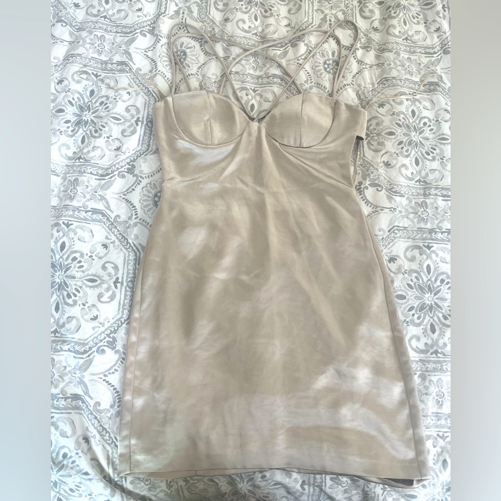 Backless Dress - Picture 1 of 3